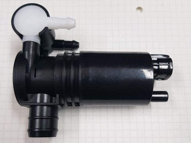 bontott TOYOTA YARIS CROSS Első Ablakmosó Szivattyú