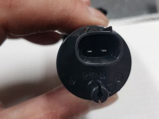 bontott TOYOTA YARIS CROSS Első Ablakmosó Szivattyú