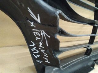 bontott TOYOTA YARIS CROSS Első Lökhárító Alsó Középső Díszrács