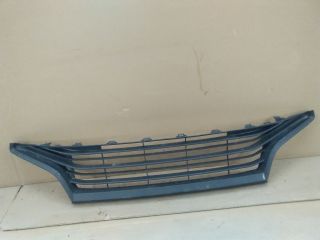 bontott TOYOTA YARIS CROSS Első Lökhárító Alsó Középső Díszrács