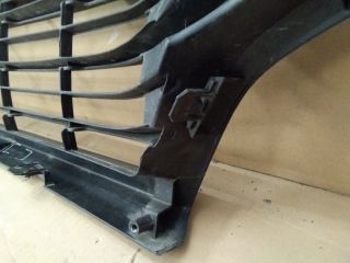 bontott TOYOTA YARIS CROSS Első Lökhárító Alsó Középső Díszrács