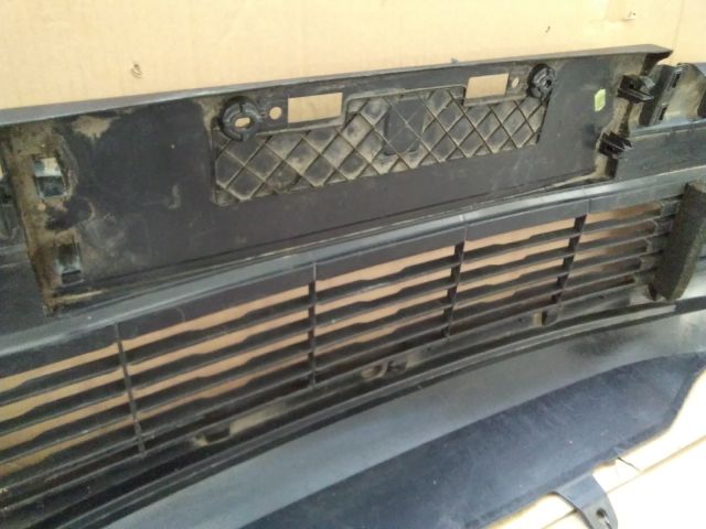 bontott TOYOTA YARIS CROSS Első Lökhárító Alsó Középső Díszrács