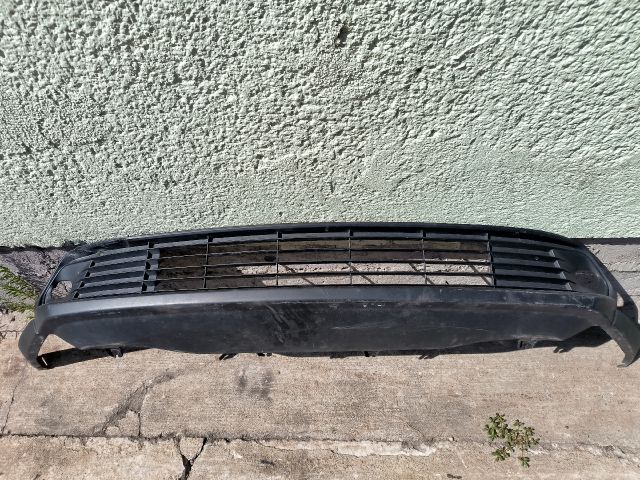 bontott TOYOTA YARIS CROSS Első Lökhárító Alsó (Műanyag)