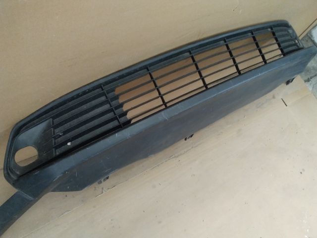 bontott TOYOTA YARIS CROSS Első Lökhárító Alsó (Műanyag)