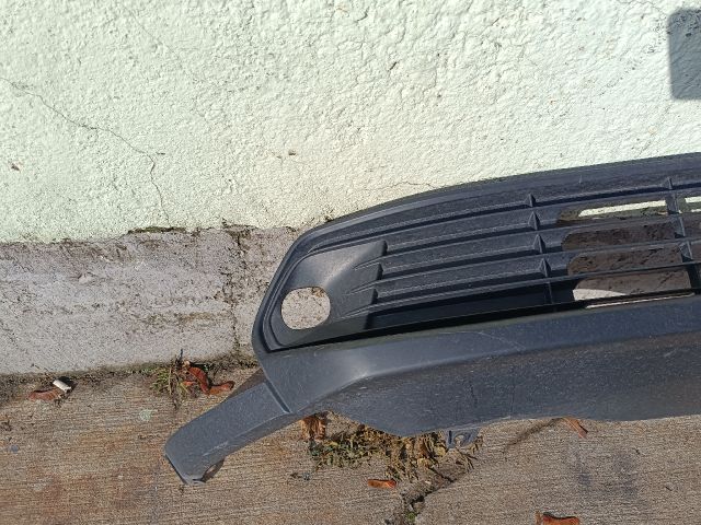 bontott TOYOTA YARIS CROSS Első Lökhárító Alsó (Műanyag)