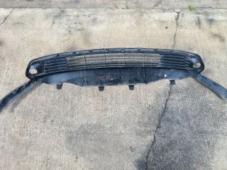 bontott TOYOTA YARIS CROSS Első Lökhárító Alsó (Műanyag)