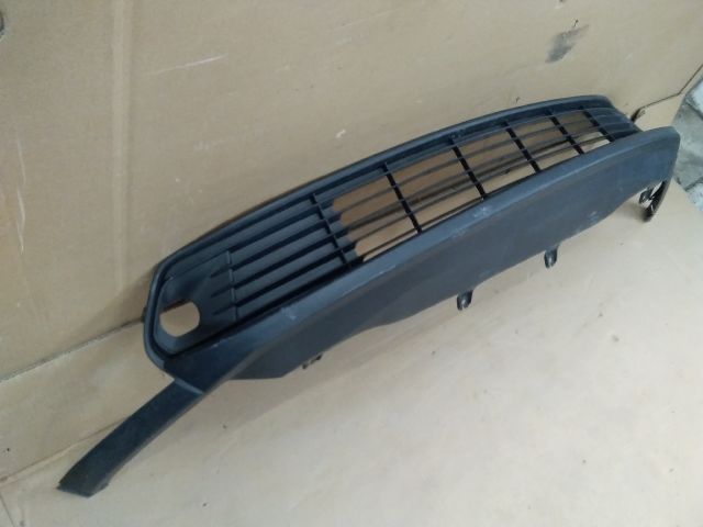 bontott TOYOTA YARIS CROSS Első Lökhárító Alsó (Műanyag)