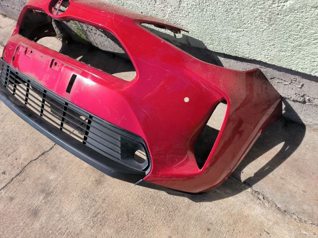 bontott TOYOTA YARIS CROSS Első Lökhárító (Üresen)