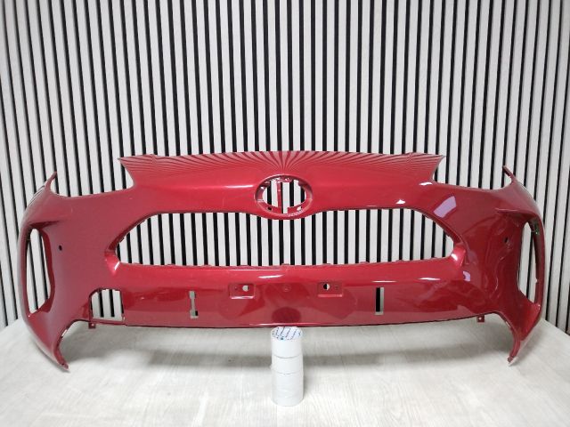 bontott TOYOTA YARIS CROSS Első Lökhárító (Üresen)