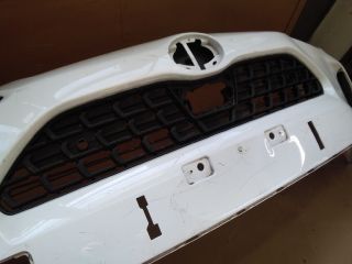 bontott TOYOTA YARIS CROSS Első Lökhárító (Üresen)