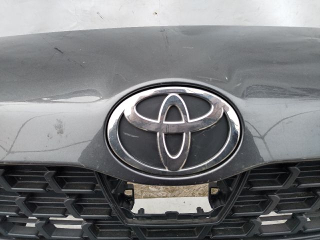 bontott TOYOTA YARIS CROSS Első Lökhárító (Üresen)
