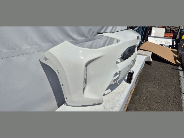 bontott TOYOTA YARIS CROSS Első Lökhárító (Üresen)