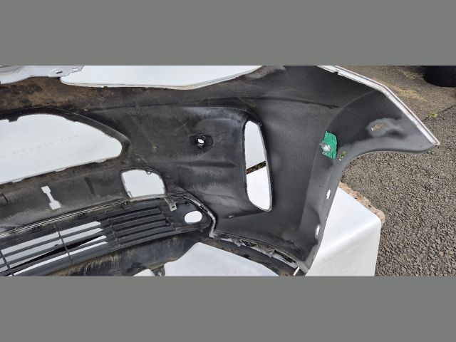 bontott TOYOTA YARIS CROSS Első Lökhárító (Üresen)