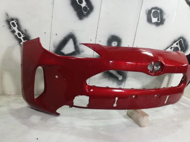 bontott TOYOTA YARIS CROSS Első Lökhárító (Üresen)