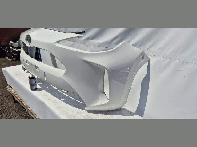 bontott TOYOTA YARIS CROSS Első Lökhárító (Üresen)