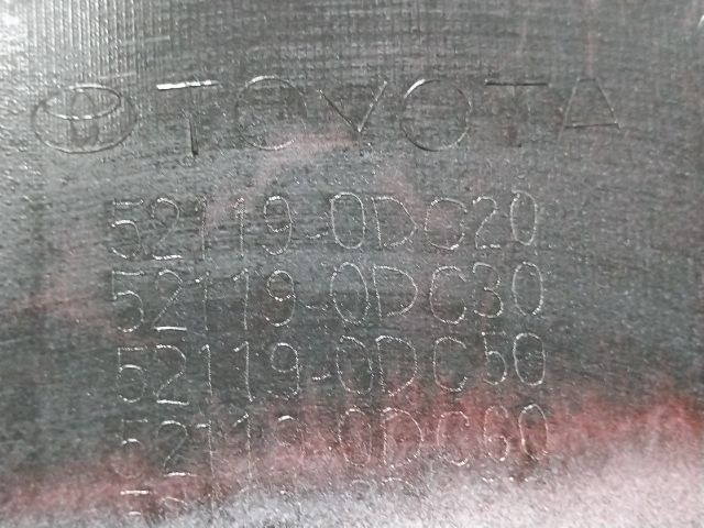 bontott TOYOTA YARIS CROSS Első Lökhárító (Üresen)