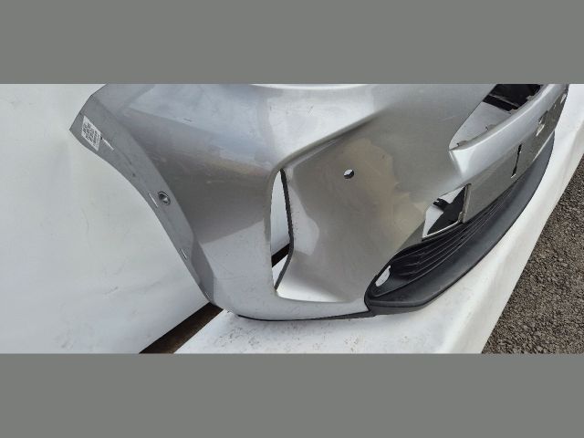 bontott TOYOTA YARIS CROSS Első Lökhárító (Üresen)