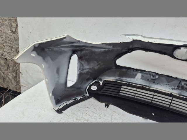 bontott TOYOTA YARIS CROSS Első Lökhárító (Üresen)