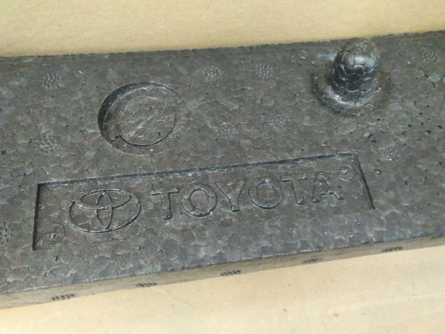 bontott TOYOTA YARIS CROSS Első Lökhárító Ütközés Elnyelő Hab