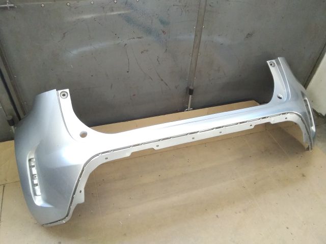 bontott TOYOTA YARIS CROSS Hátsó Lökhárító Felső