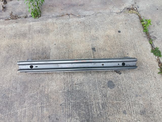 bontott TOYOTA YARIS CROSS Hátsó Lökhárító Merevítő (Fém)