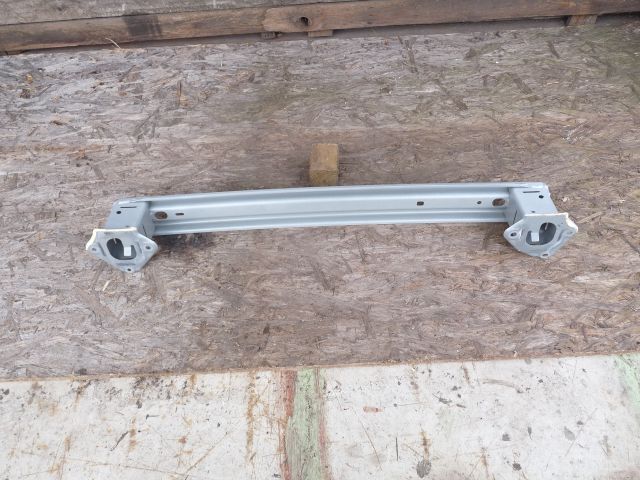 bontott TOYOTA YARIS CROSS Hátsó Lökhárító Merevítő (Fém)