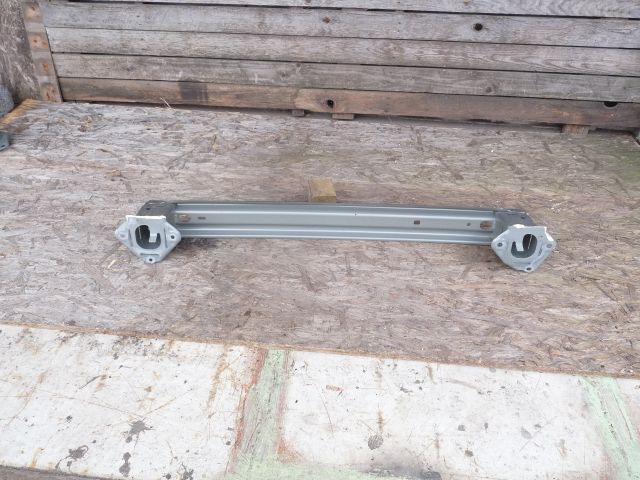 bontott TOYOTA YARIS CROSS Hátsó Lökhárító Merevítő (Fém)