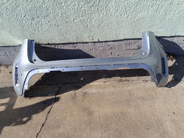 bontott TOYOTA YARIS CROSS Hátsó Lökhárító (Részeivel)