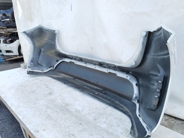 bontott TOYOTA YARIS CROSS Hátsó Lökhárító (Üresen)