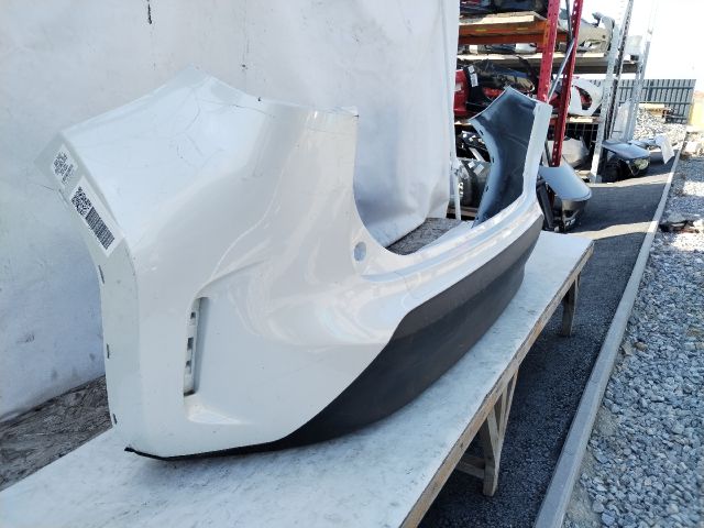 bontott TOYOTA YARIS CROSS Hátsó Lökhárító (Üresen)