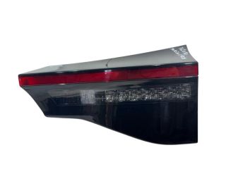 bontott TOYOTA YARIS CROSS Jobb Belső Hátsó Lámpa