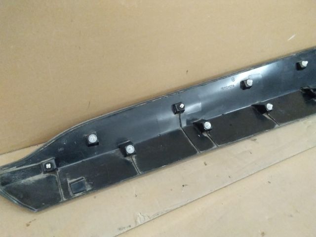 bontott TOYOTA YARIS CROSS Jobb első Ajtó Díszléc