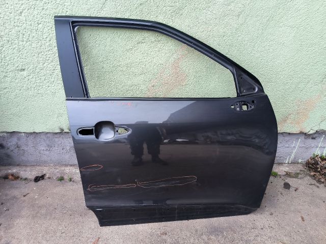 bontott TOYOTA YARIS CROSS Jobb első Ajtó (Részeivel)