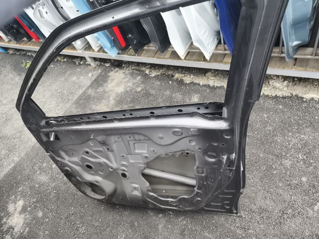 bontott TOYOTA YARIS CROSS Jobb első Ajtó (Üres lemez)