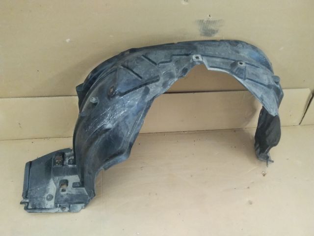 bontott TOYOTA YARIS CROSS Jobb első Dobbetét (Kerékjárati, Műanyag)