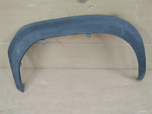 bontott TOYOTA YARIS CROSS Jobb első Sárvédő Díszléc