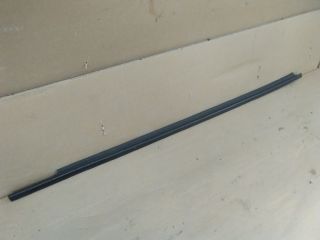 bontott TOYOTA YARIS CROSS Jobb első Vízlehúzó Gumicsík