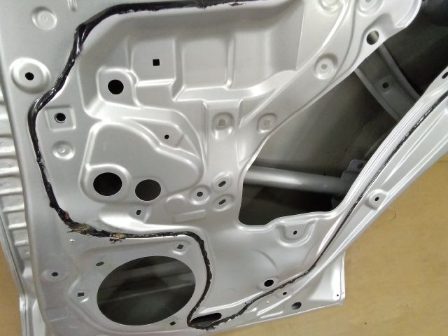 bontott TOYOTA YARIS CROSS Jobb hátsó Ajtó (Üres lemez)