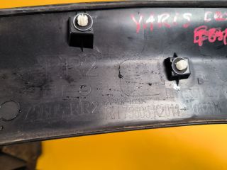 bontott TOYOTA YARIS CROSS Jobb hátsó Sárvédő Díszléc