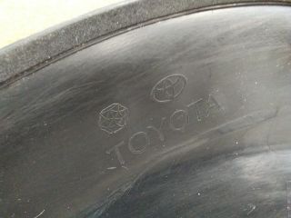 bontott TOYOTA YARIS CROSS Jobb hátsó Sárvédő Díszléc