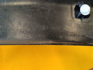 bontott TOYOTA YARIS CROSS Jobb hátsó Sárvédő Díszléc