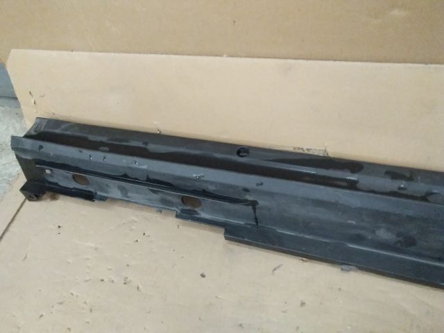 bontott TOYOTA YARIS CROSS Jobb Küszöb