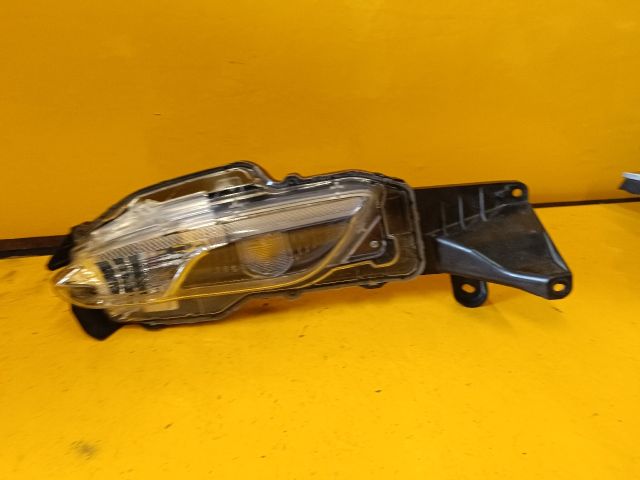 bontott TOYOTA YARIS CROSS Jobb Nappali Menetfény