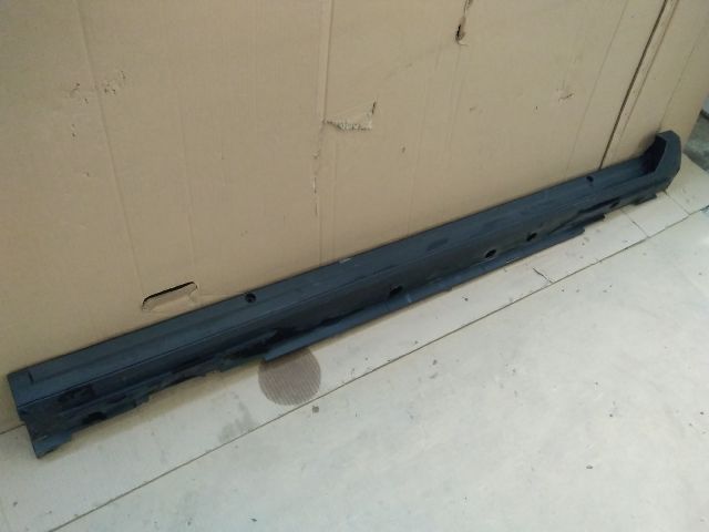 bontott TOYOTA YARIS CROSS Küszöb Burkolat