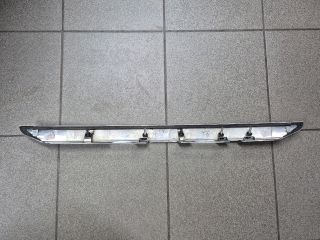 bontott TOYOTA YARIS Csomagtérajtó Díszléc