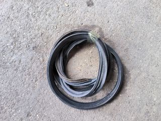 bontott TOYOTA YARIS Csomagtérajtó Gumikéder