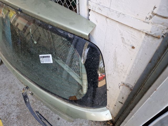 bontott TOYOTA YARIS Csomagtérajtó (Részeivel)