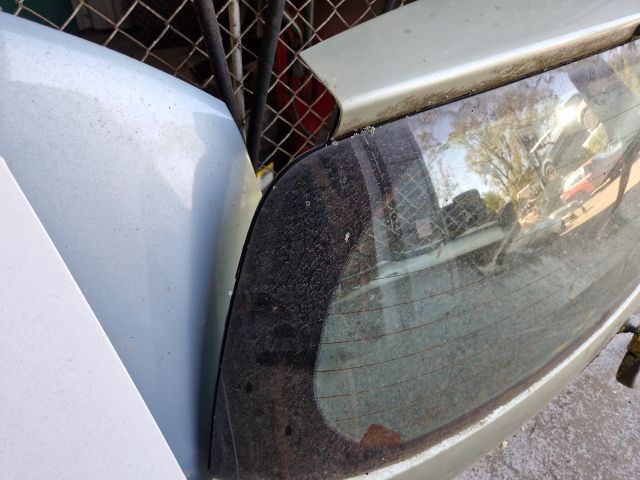 bontott TOYOTA YARIS Csomagtérajtó (Részeivel)