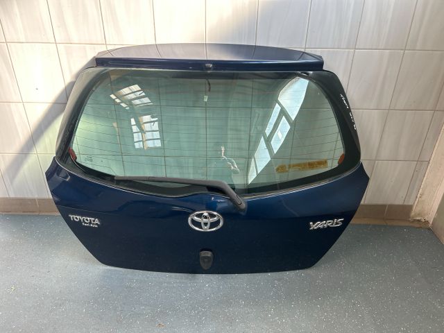 bontott TOYOTA YARIS Csomagtérajtó (Részeivel)