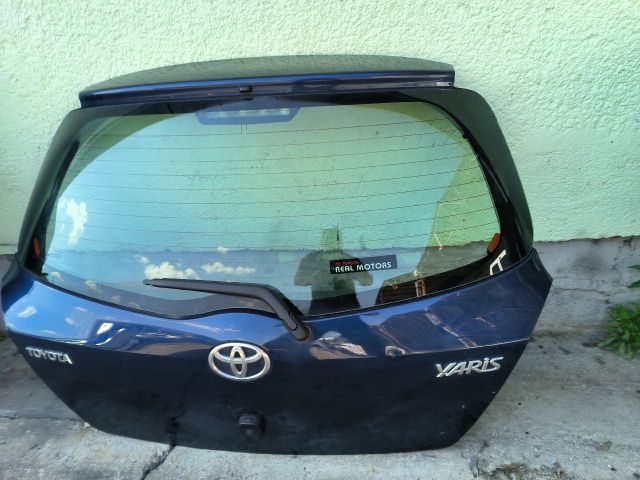 bontott TOYOTA YARIS Csomagtérajtó (Részeivel)